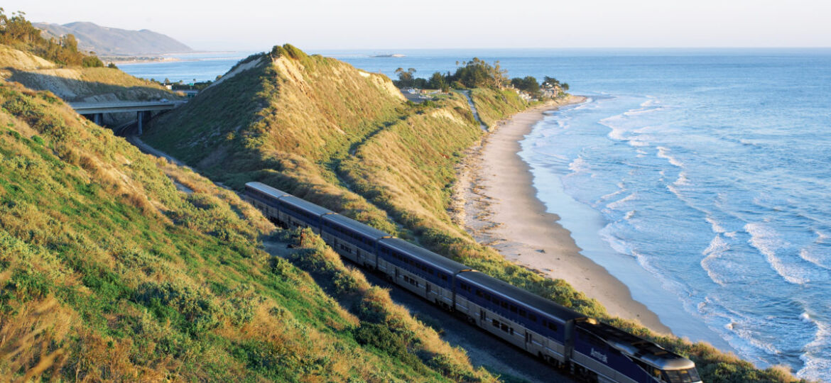 Train-Coast-near-San-Clemente-California-tmj0608t-hr494b-39212-ts